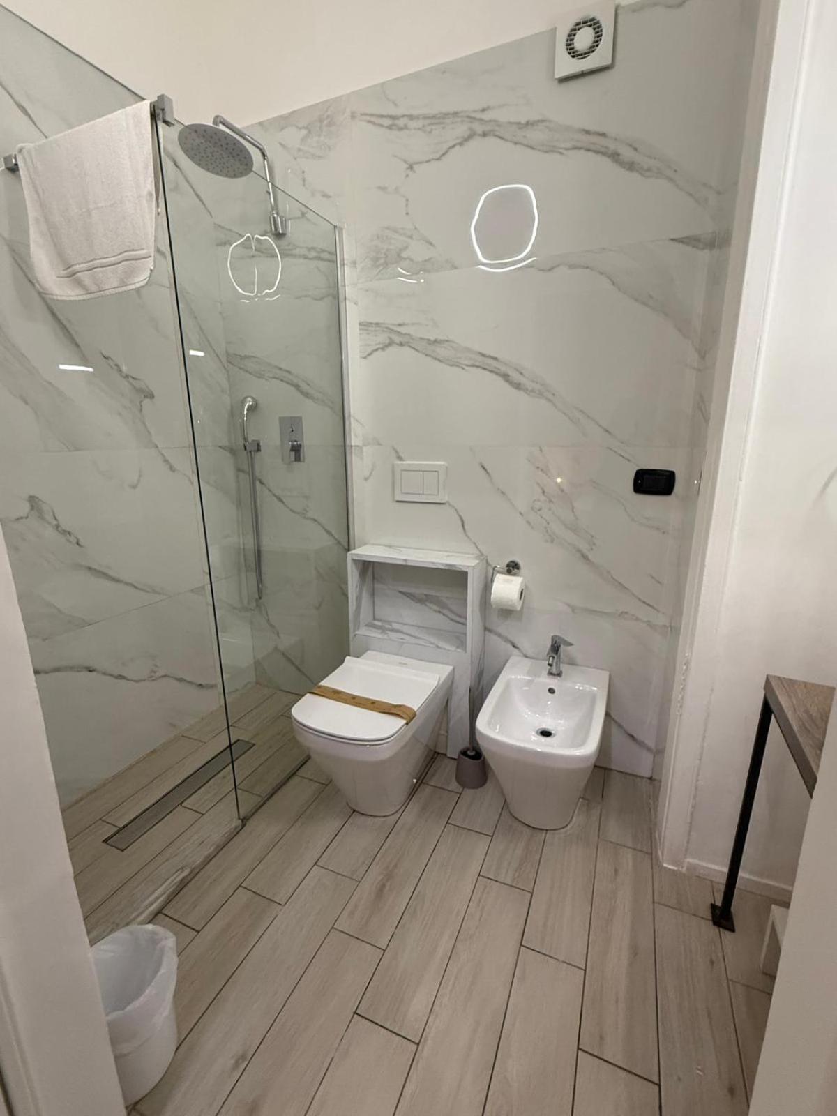 Bed & Breakfast La Piazza Naples